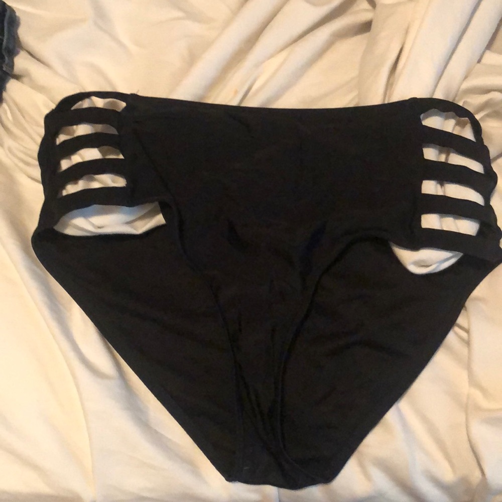 Bikini bottoms